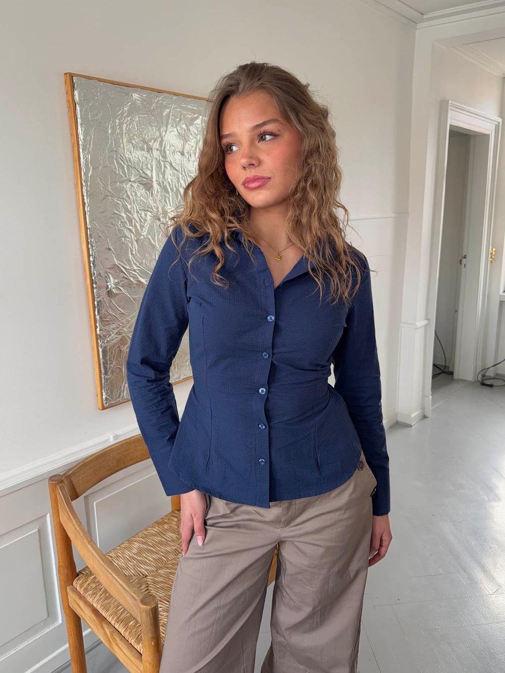Alberte figursyet skjorte - Navy