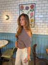 Florine figursyet t-shirt - Taupe