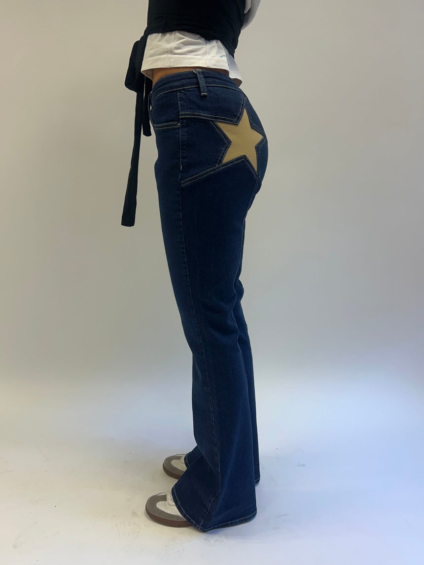 Flared star jeans med guld stjerne - Mørk denim