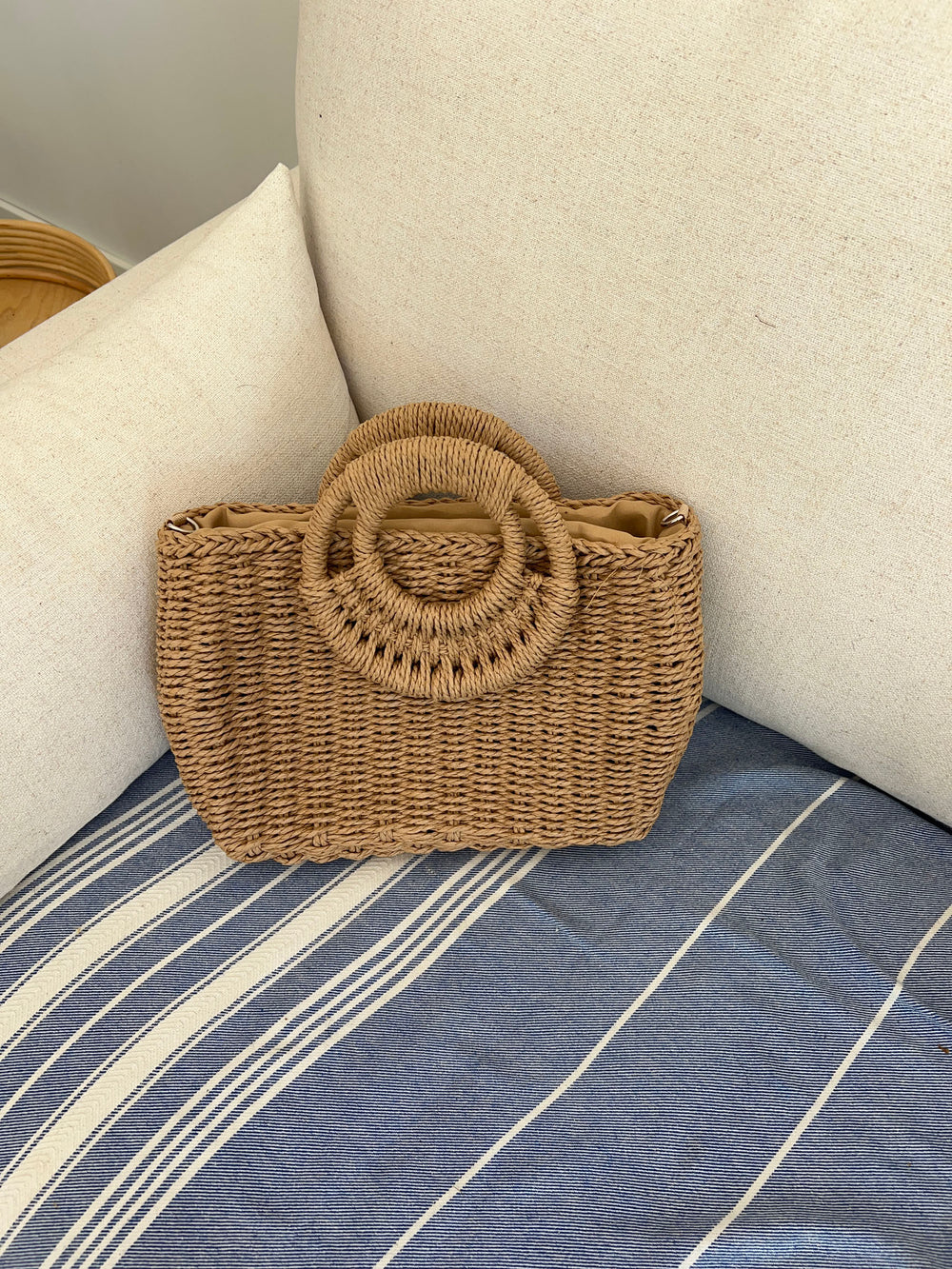 Capua flettet taske med strop - Beige