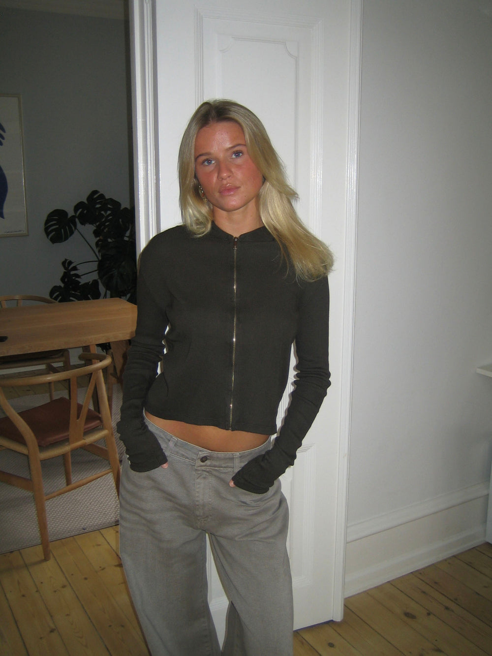 Isaline ribbet hoodie med zip - Brun