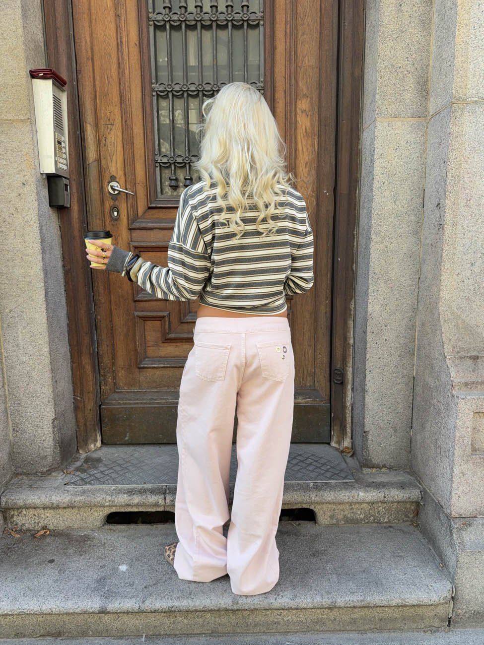 Tanija jeans med ringdetaljer - Lyserød