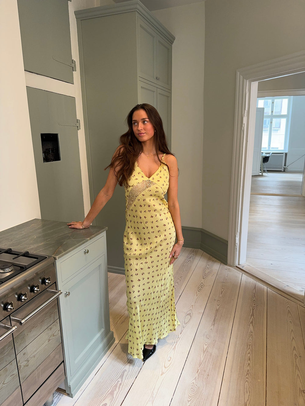 Emily maxikjole med blomster - Gul