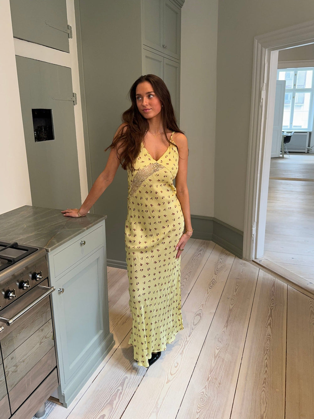 Emily maxikjole med blomster - Gul