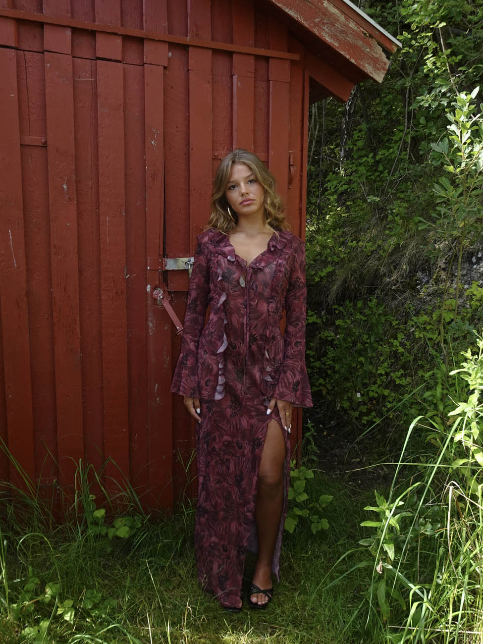 Amy kjole med blomster - Lilla/vinrød