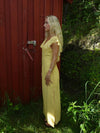 Romilly kjole med små prikker - Gul/sort