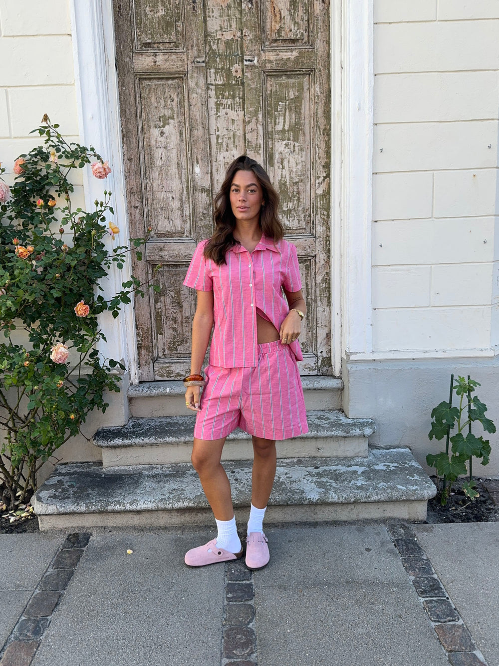 Luliana kortærmet skjorte med striber - Pink/hvid/sort