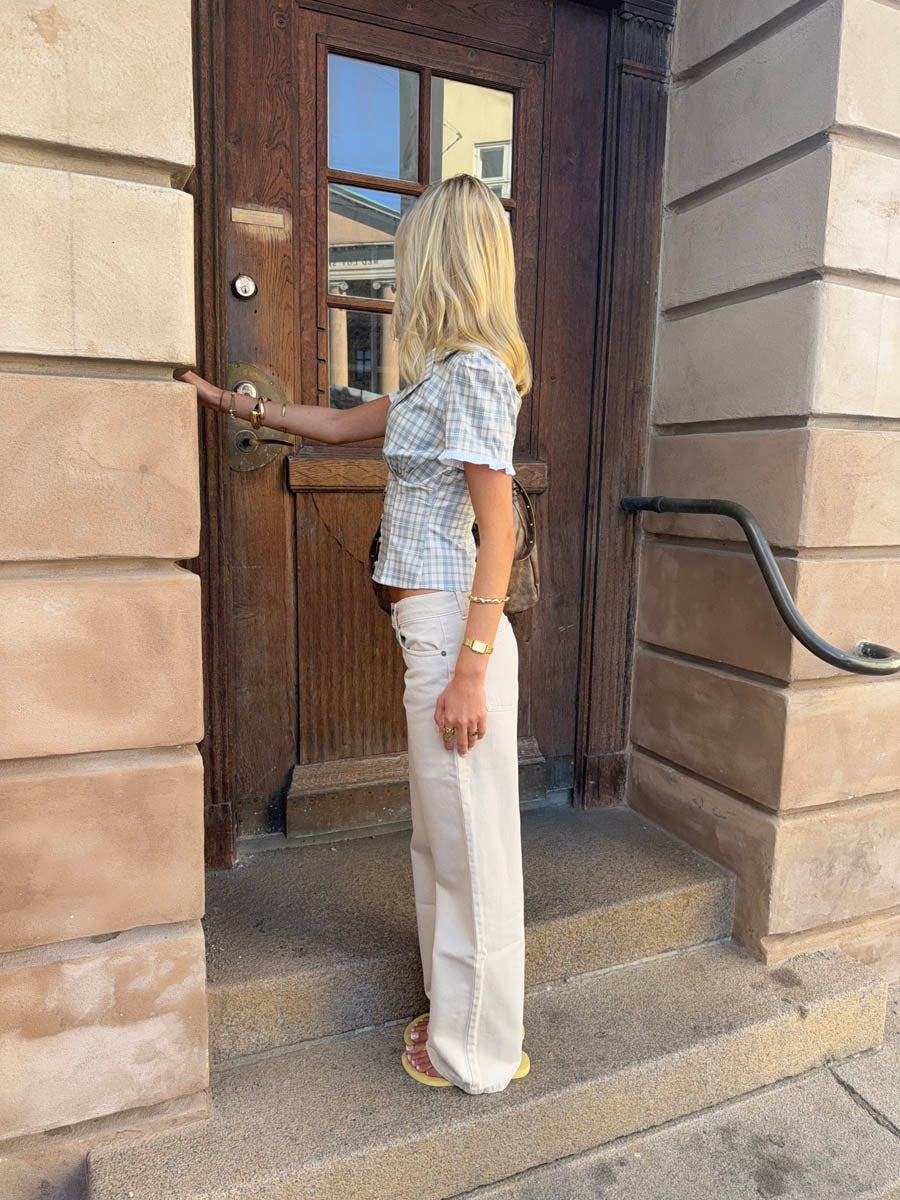 Emmaline lavtaljede jeans - Lys beige