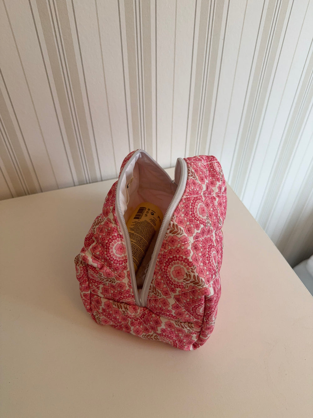 Honey lille toilettaske med blomster - Pink