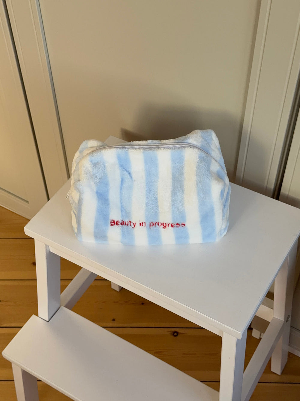 Honey lille toilettaske med striber - Hvid/blå