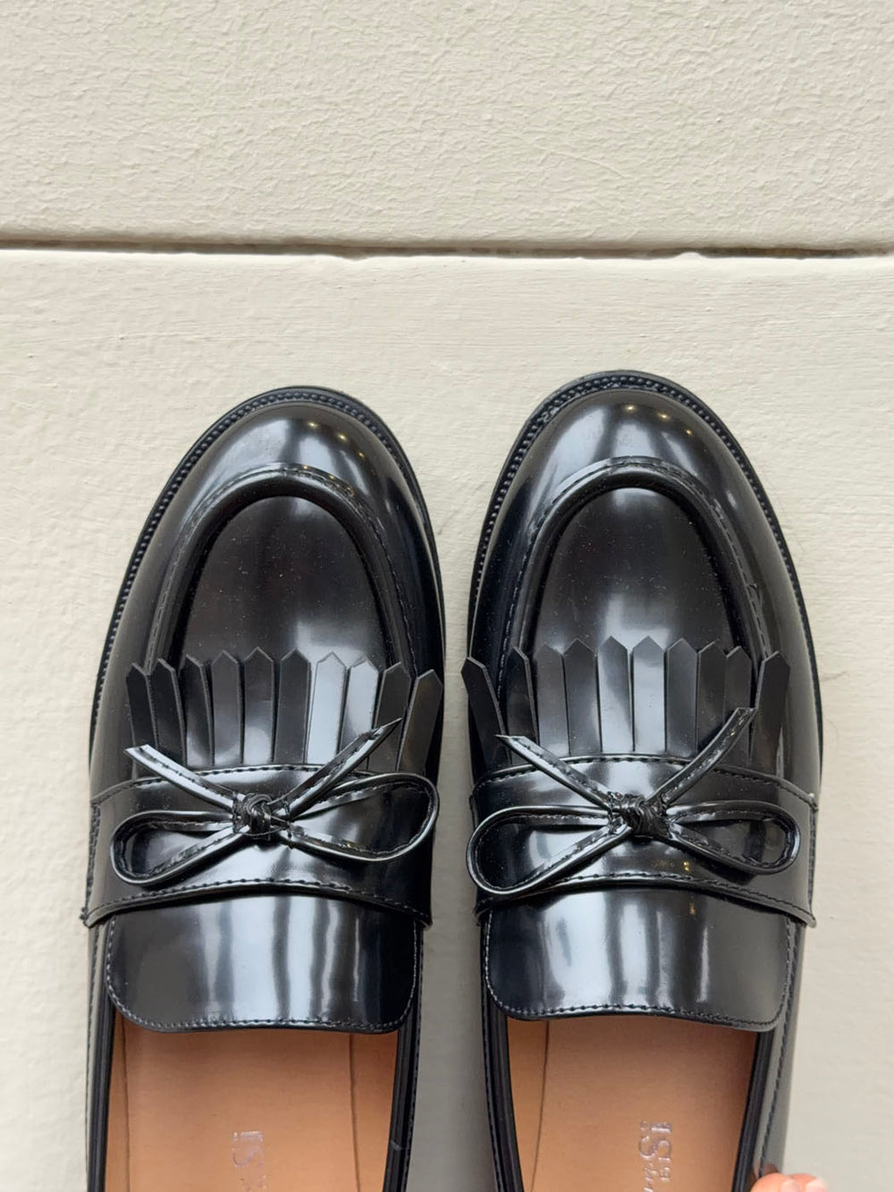 Samia loafers med detaljer - Sort
