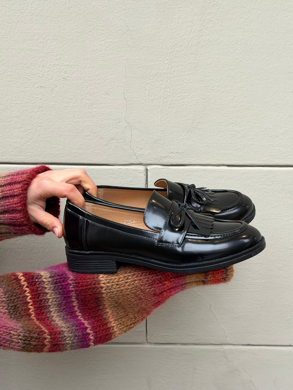 Samia loafers med detaljer - Sort