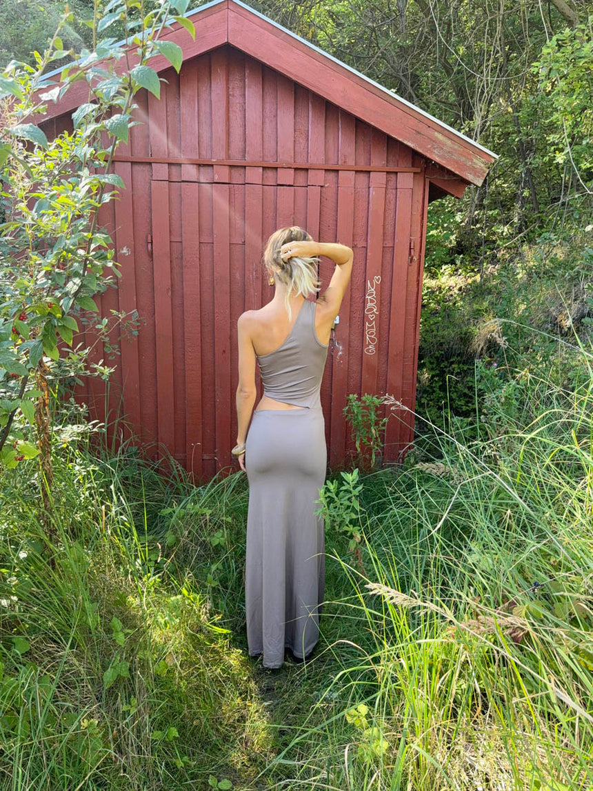 Baili maxi kjole med snit - Taupe