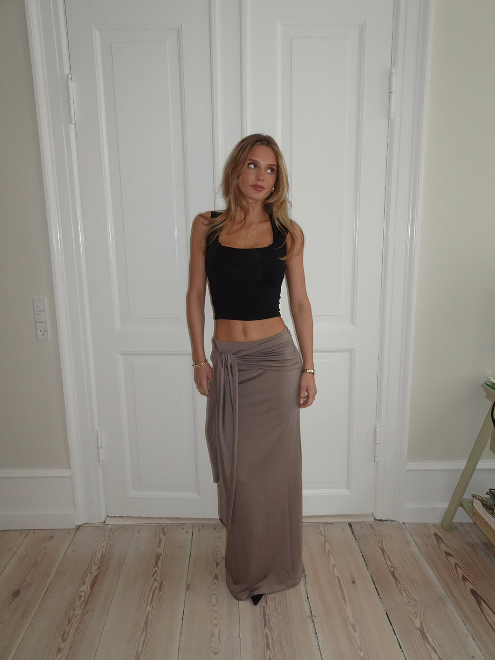 Stella maxinederdel med bindebånd - Taupe