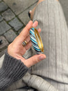 Eivora armbånd med striber - Blå nuancer/guld