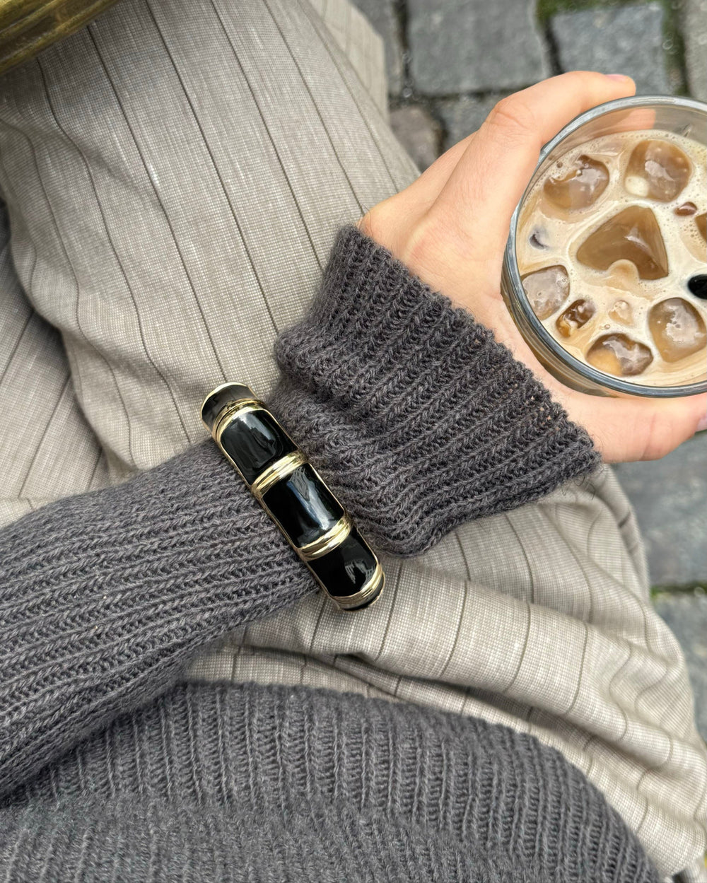Ebony armbånd med striber - Sort/guld