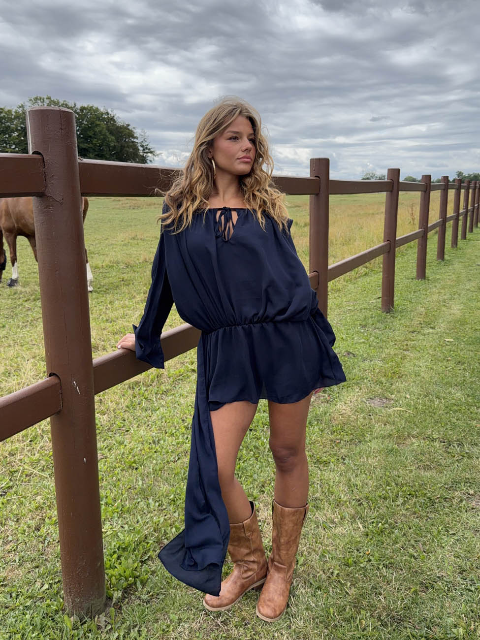 Aveline off shoulder-kjole - Navy