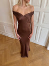 Andie off shoulder satinkjole - Brun