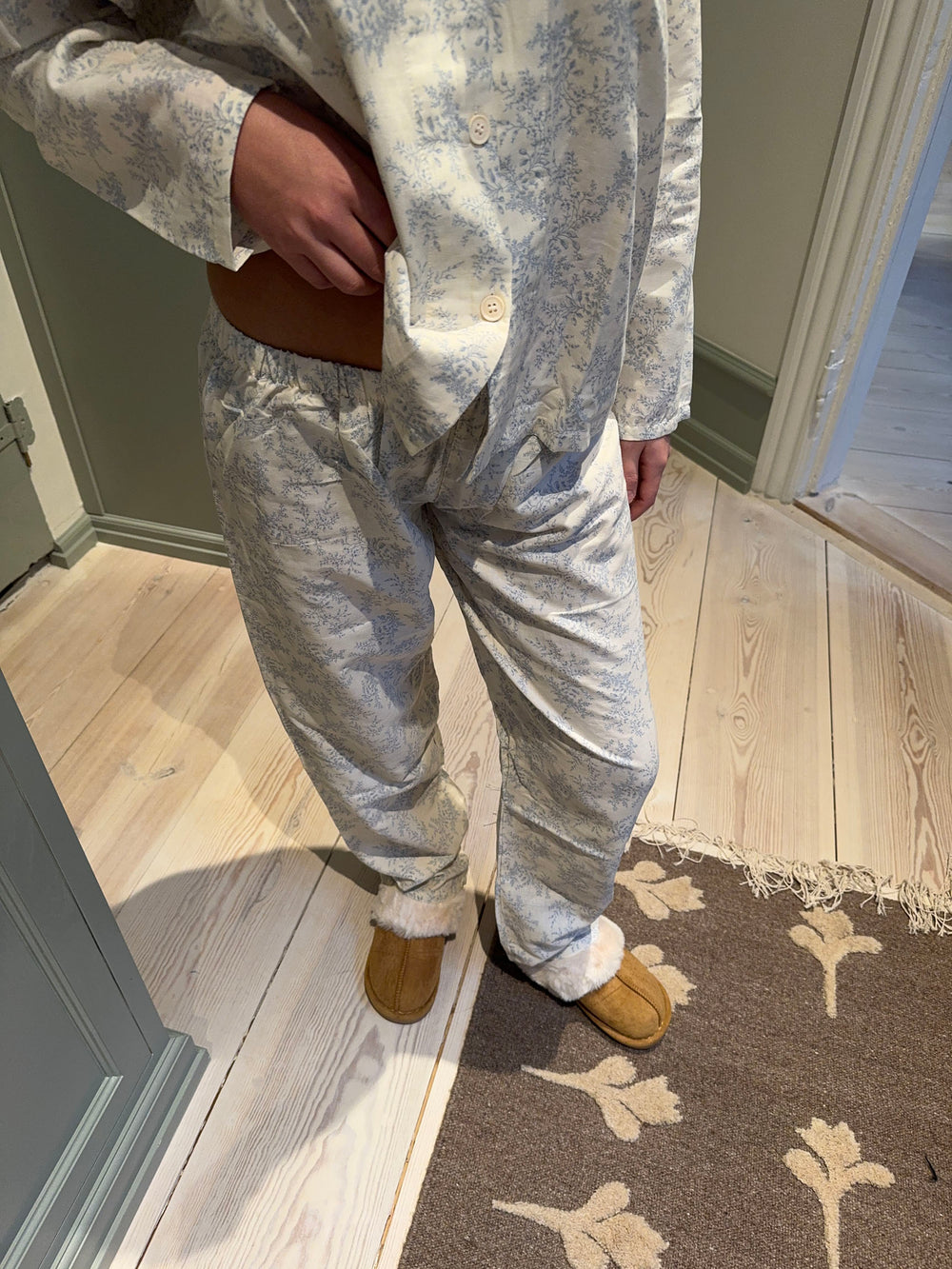 Esme pyjamassæt - Off white/blå