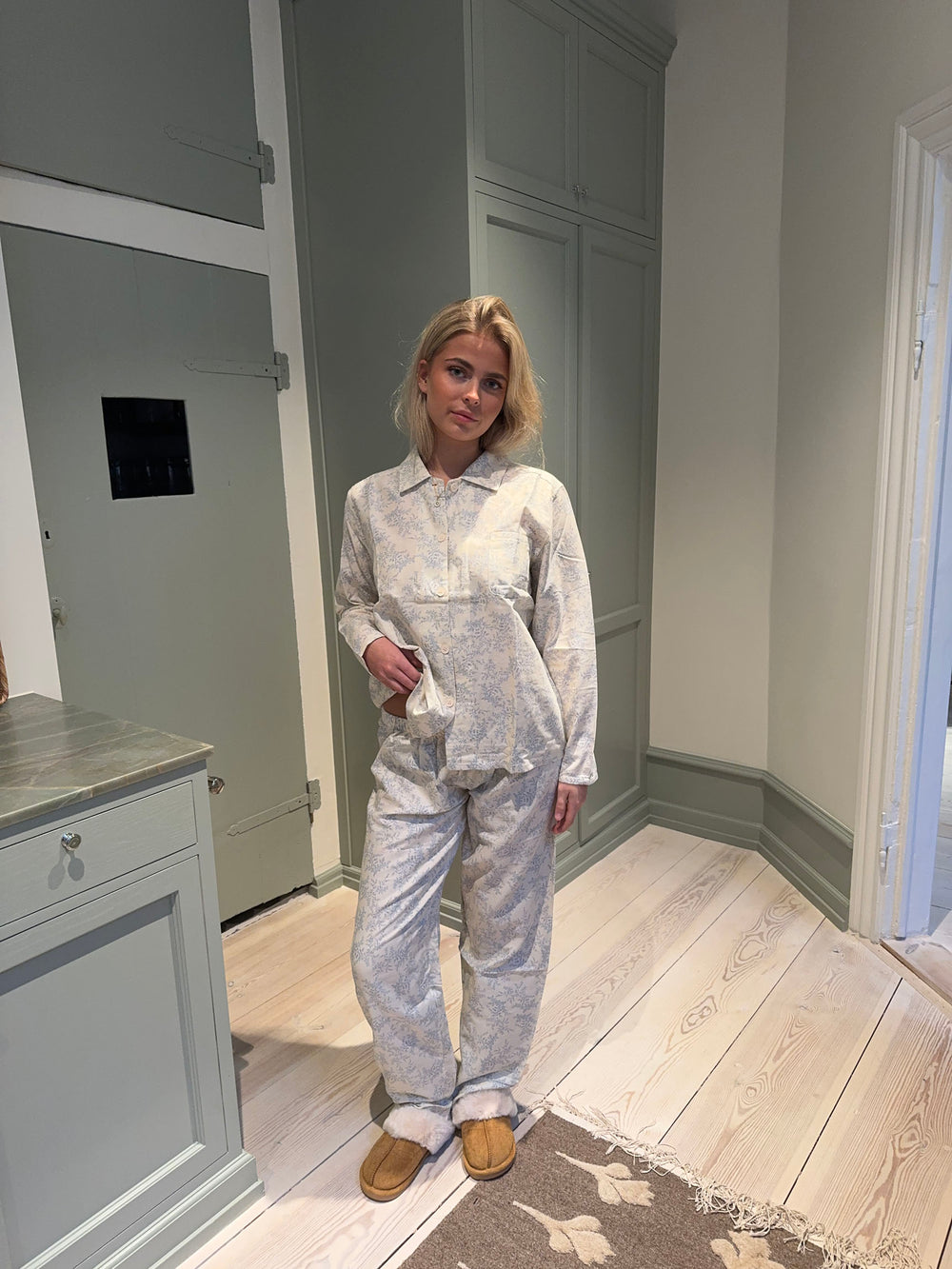 Esme pyjamassæt - Off white/blå