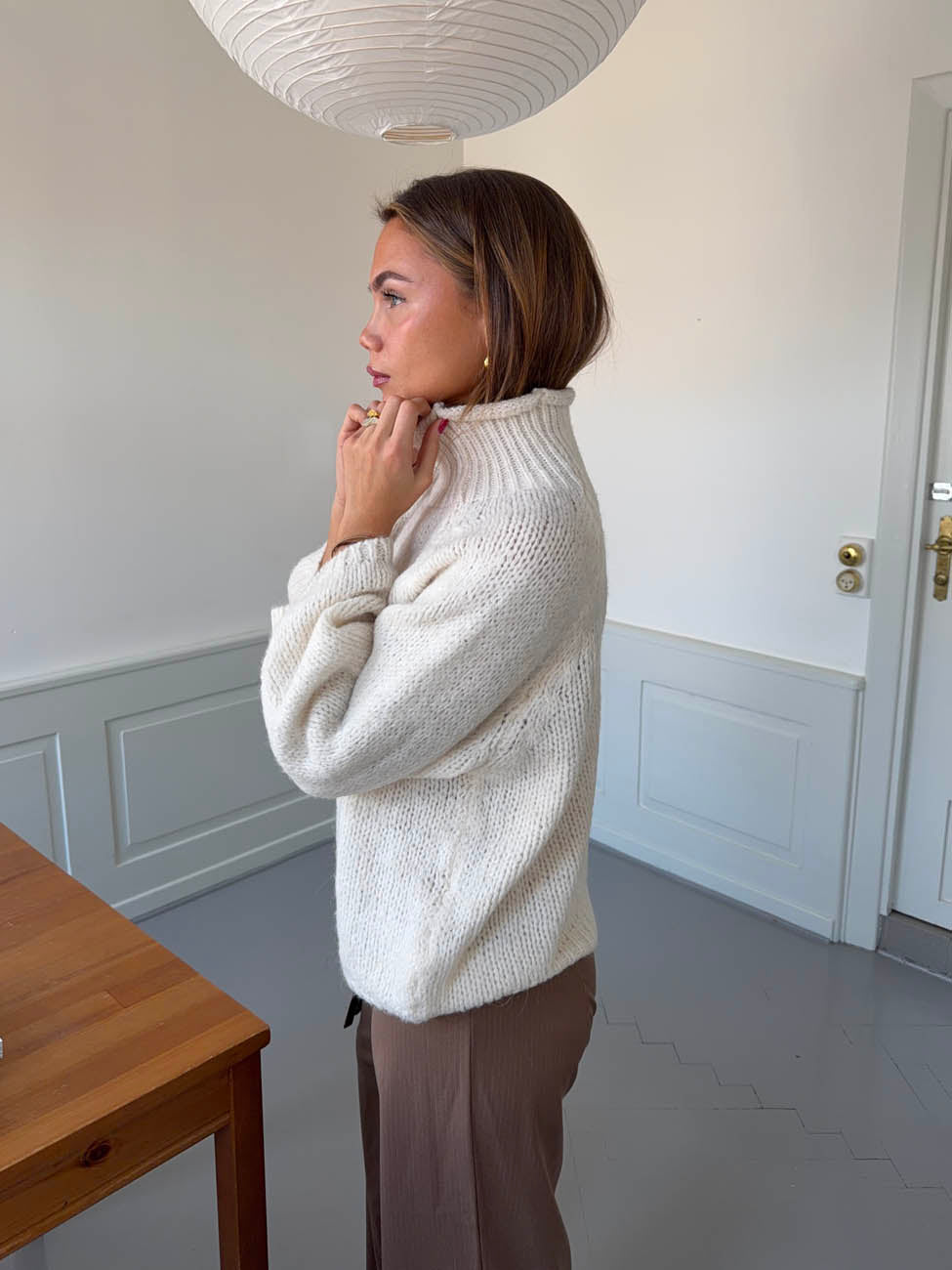 Aire striktrøje med turtleneck - Off white