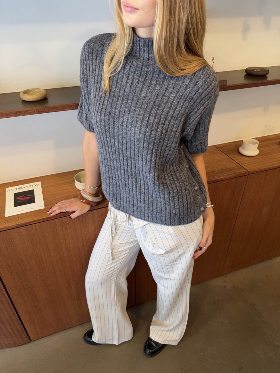 Tassi striktrøje med turtleneck - Grå