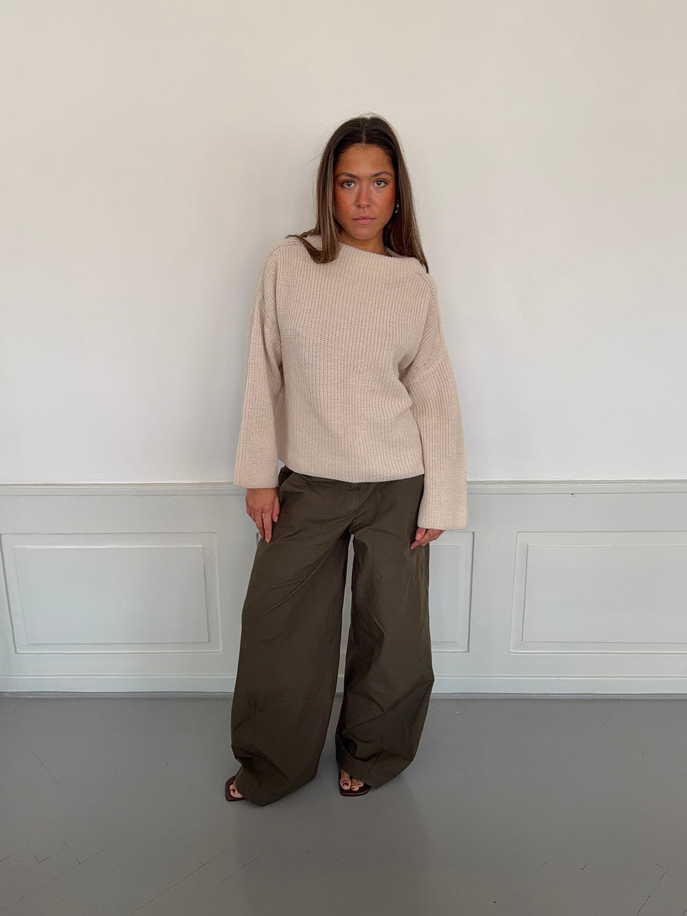 Cholana striktrøje med åben ryg - Beige