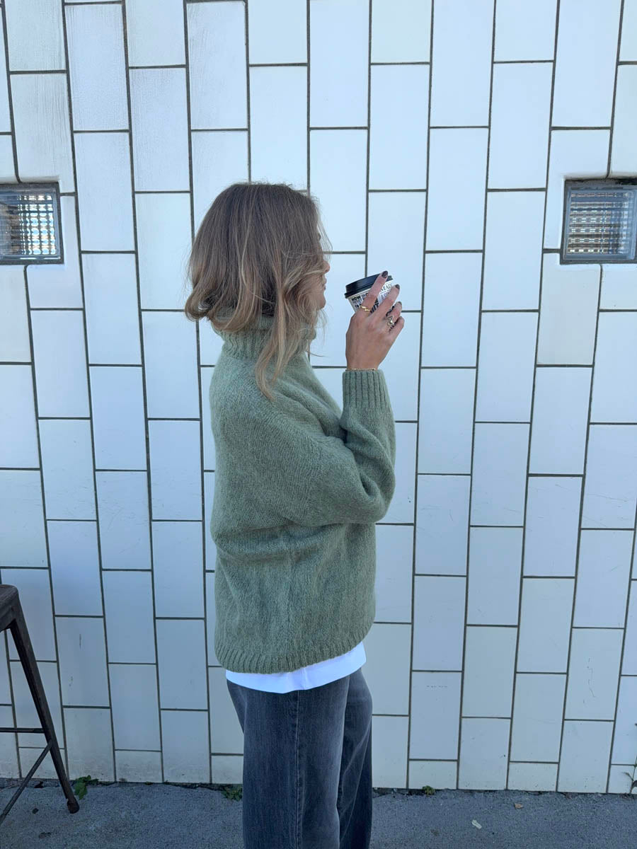 Idun striktrøje med turtleneck - Kaki