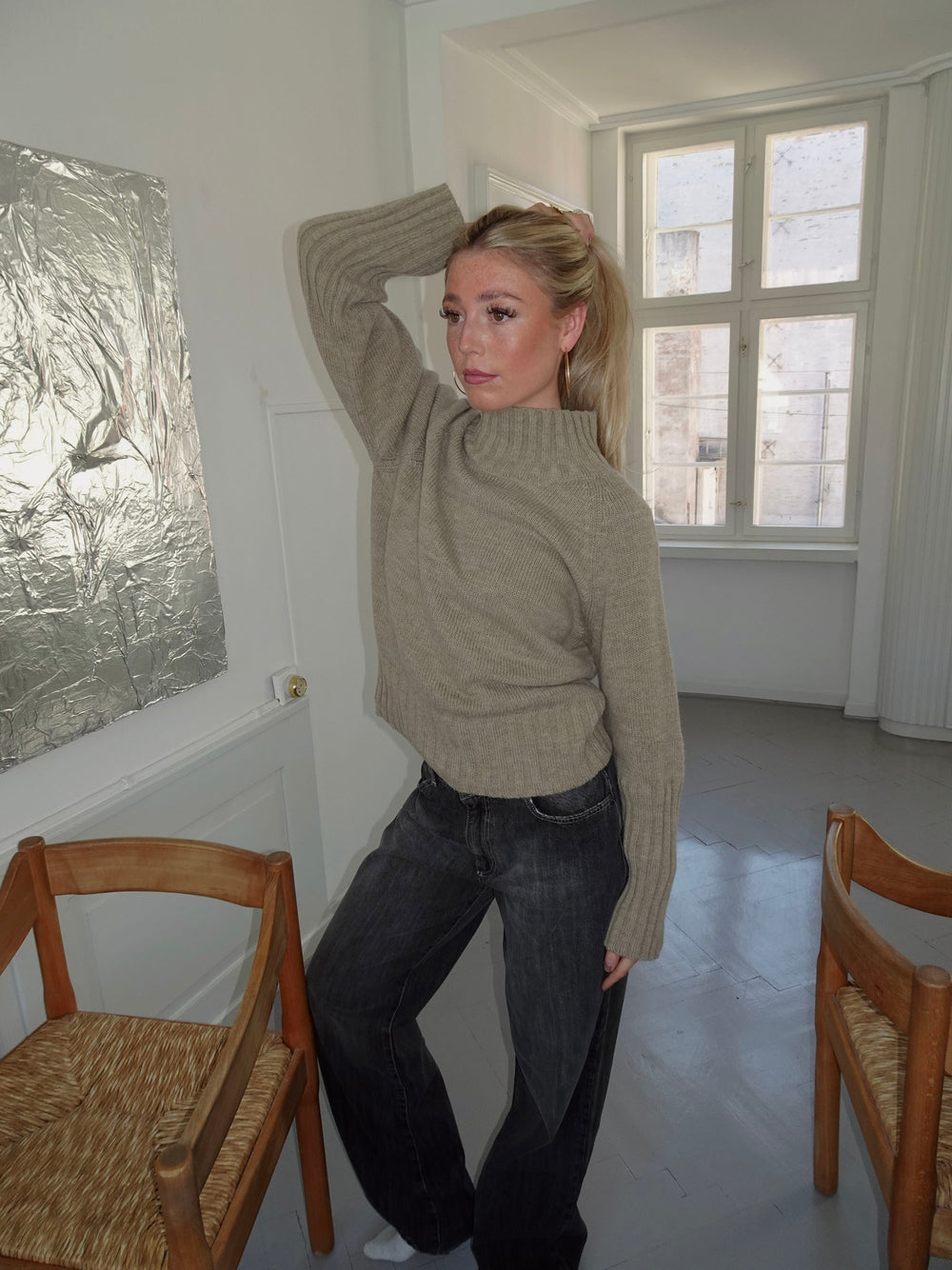 Alyssa striktrøje med høj hals - Beige