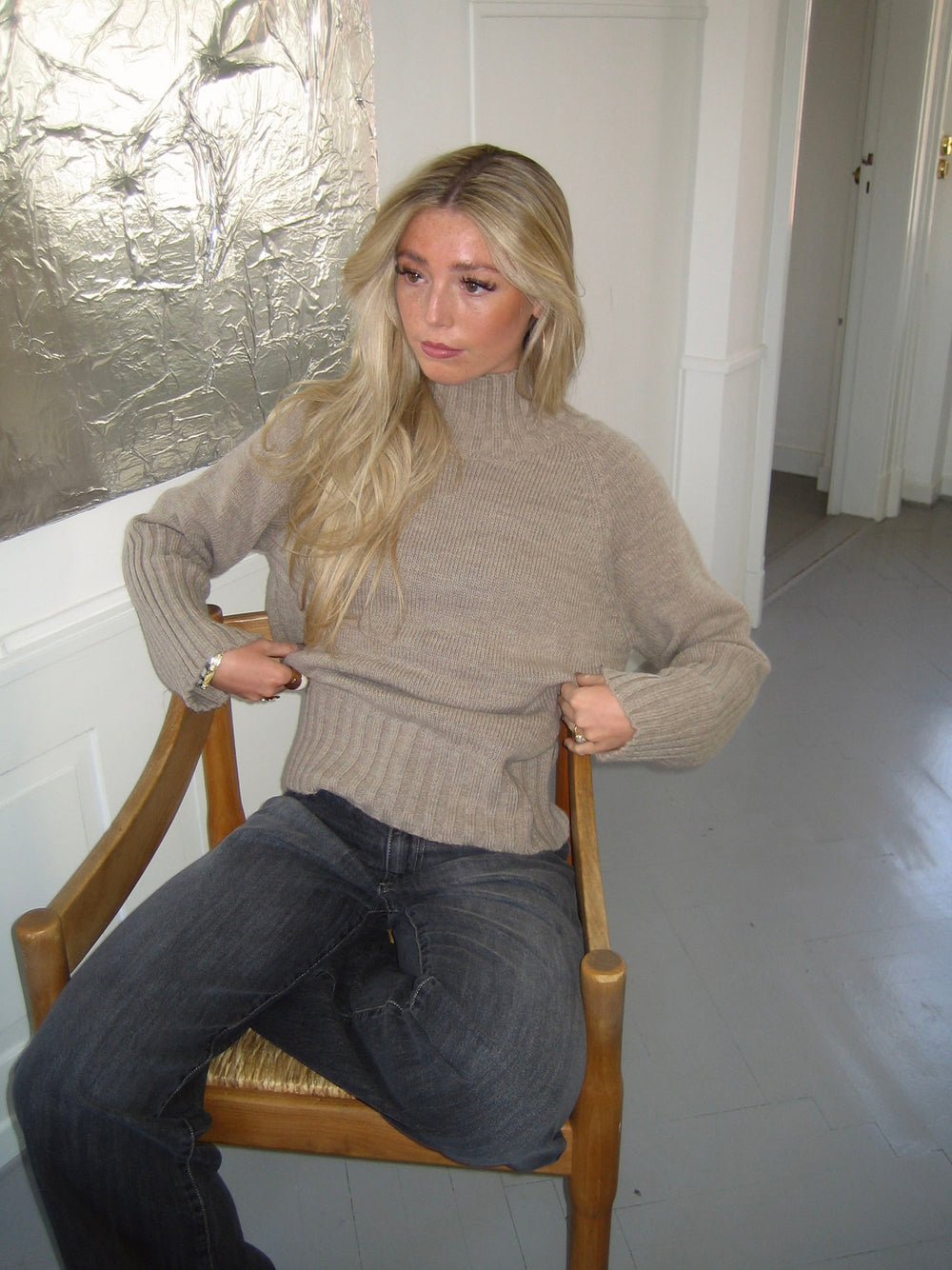 Alyssa striktrøje med høj hals - Beige
