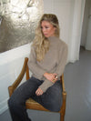 Alyssa striktrøje med høj hals - Beige