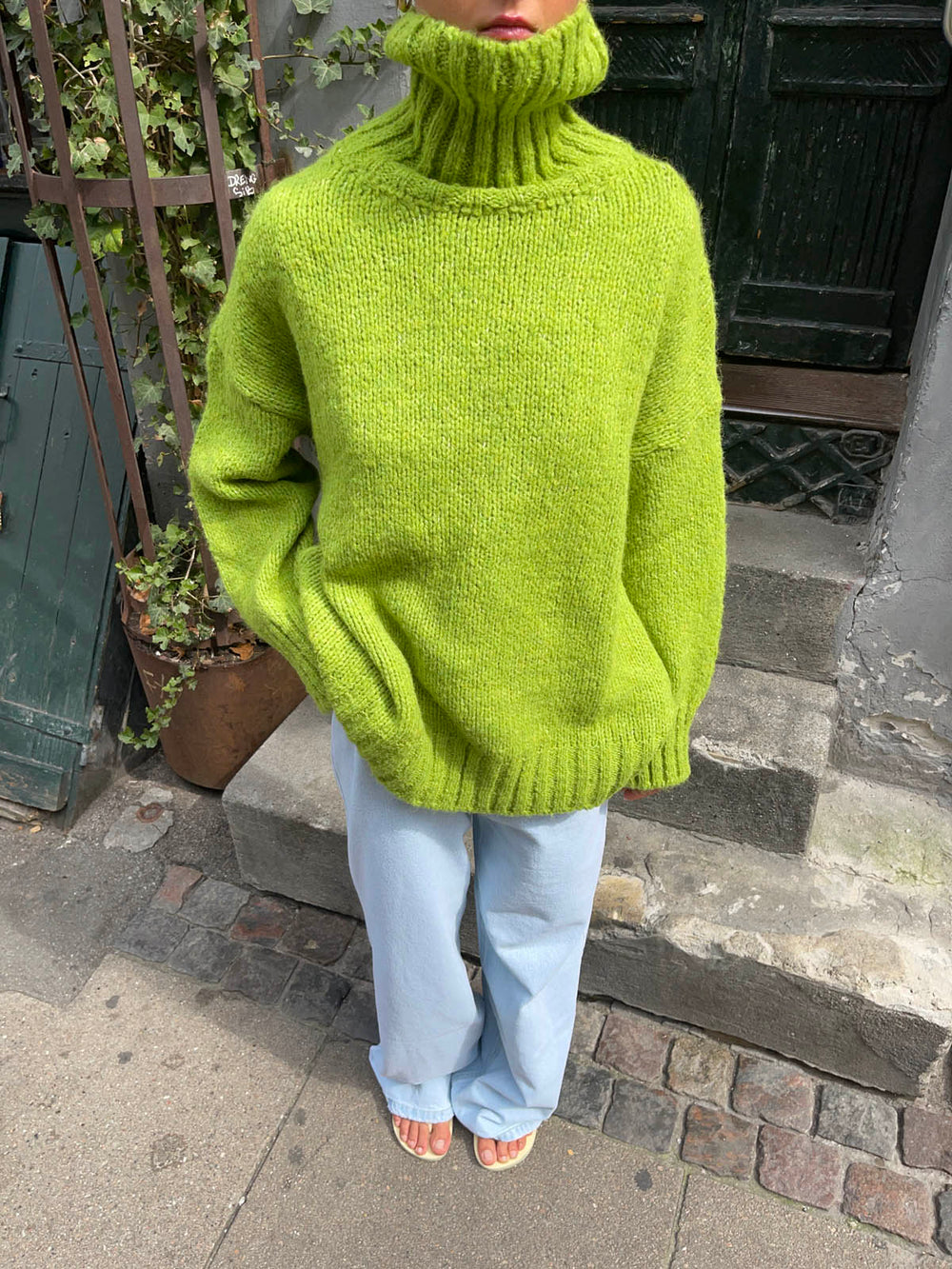 Valdamara oversized striktrøje med turtleneck - Limegrøn
