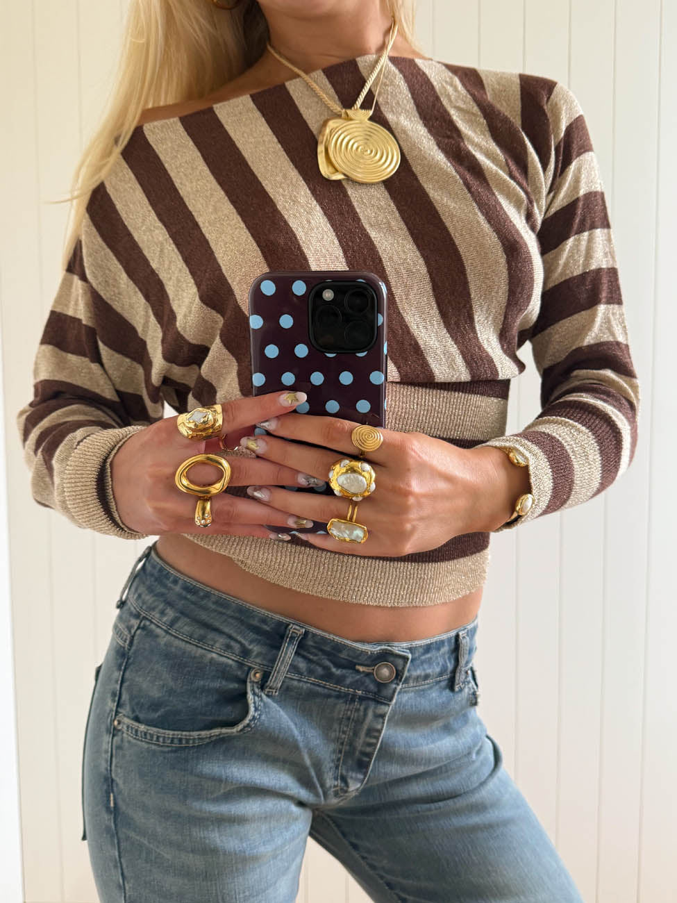 Scandivv tætsiddende bluse med glitter - Brun/guld