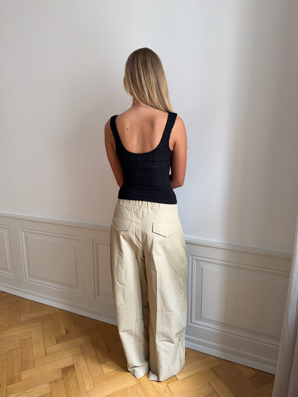 Lana top med blonder - Sort