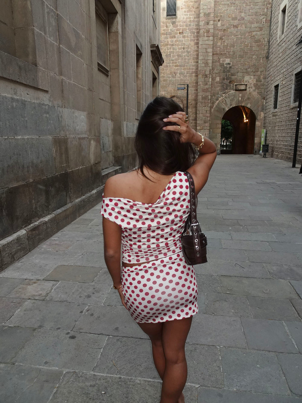 Catalina one shoulder top med polkaprikker - Rød/hvid