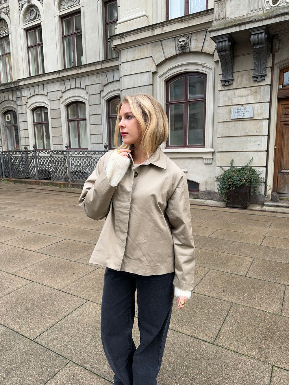 Monica kort trenchcoat - Beige