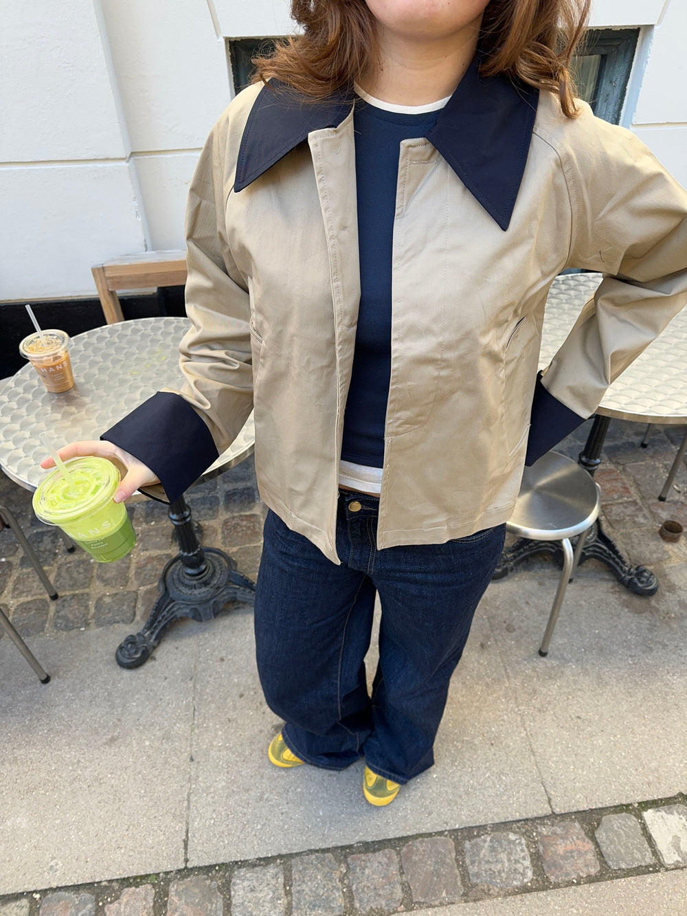 Noami kort jakke med krave - Beige/navy