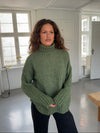 Valdamara oversized striktrøje med turtleneck - Grøn