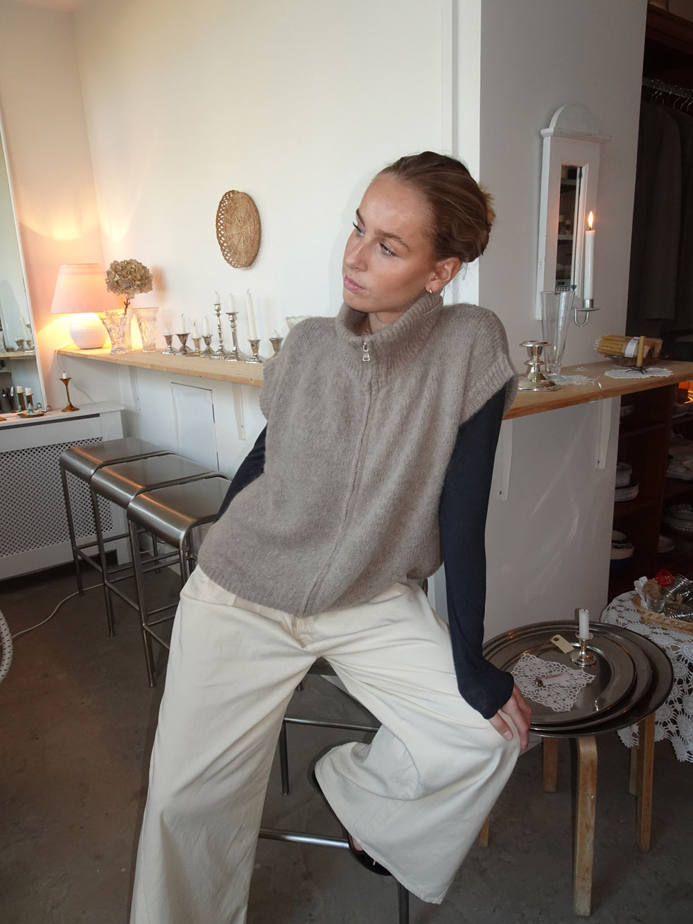 Fiona vest med høj hals - Beige