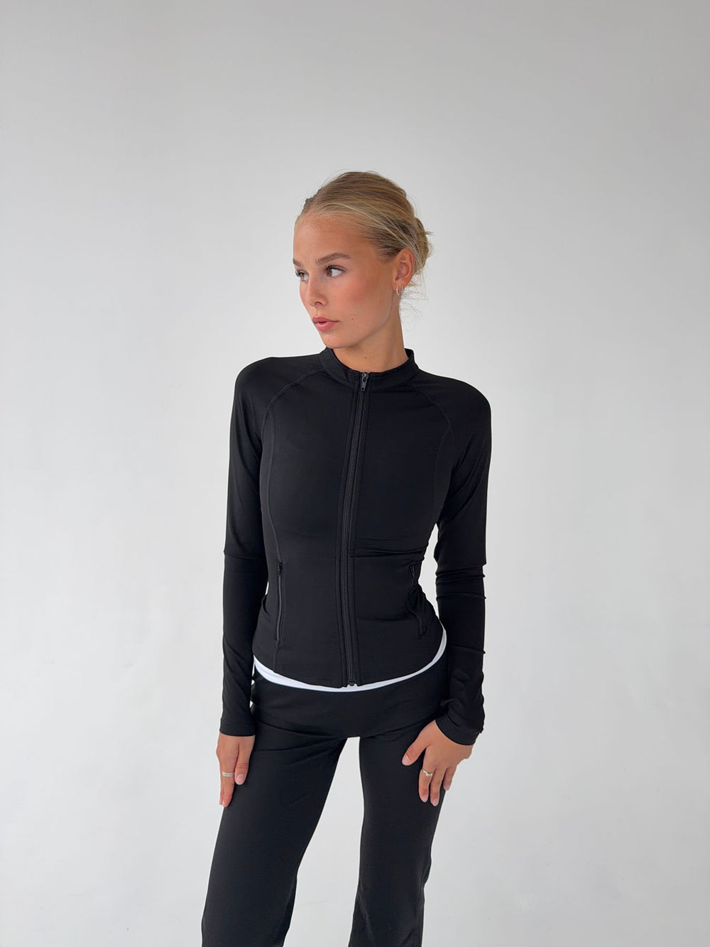 Essential zip up jakke - Jet black