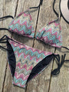 Sunny bikini - Wavy beach